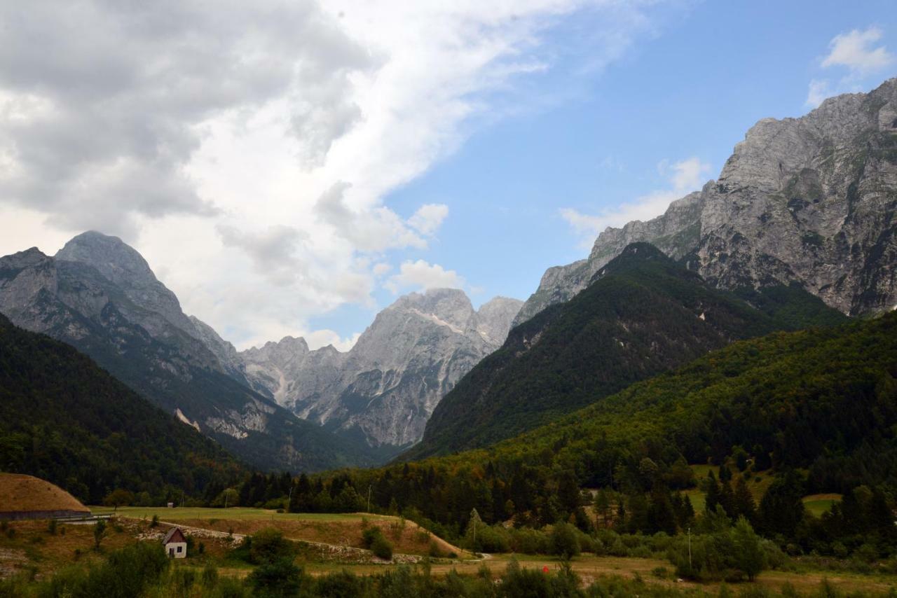 Hisa Urska Appartement Log pod Mangartom Buitenkant foto